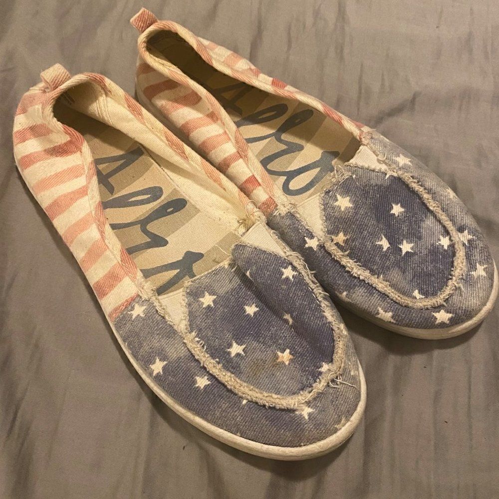 Aero red/white/blue america slip on flats size 8
